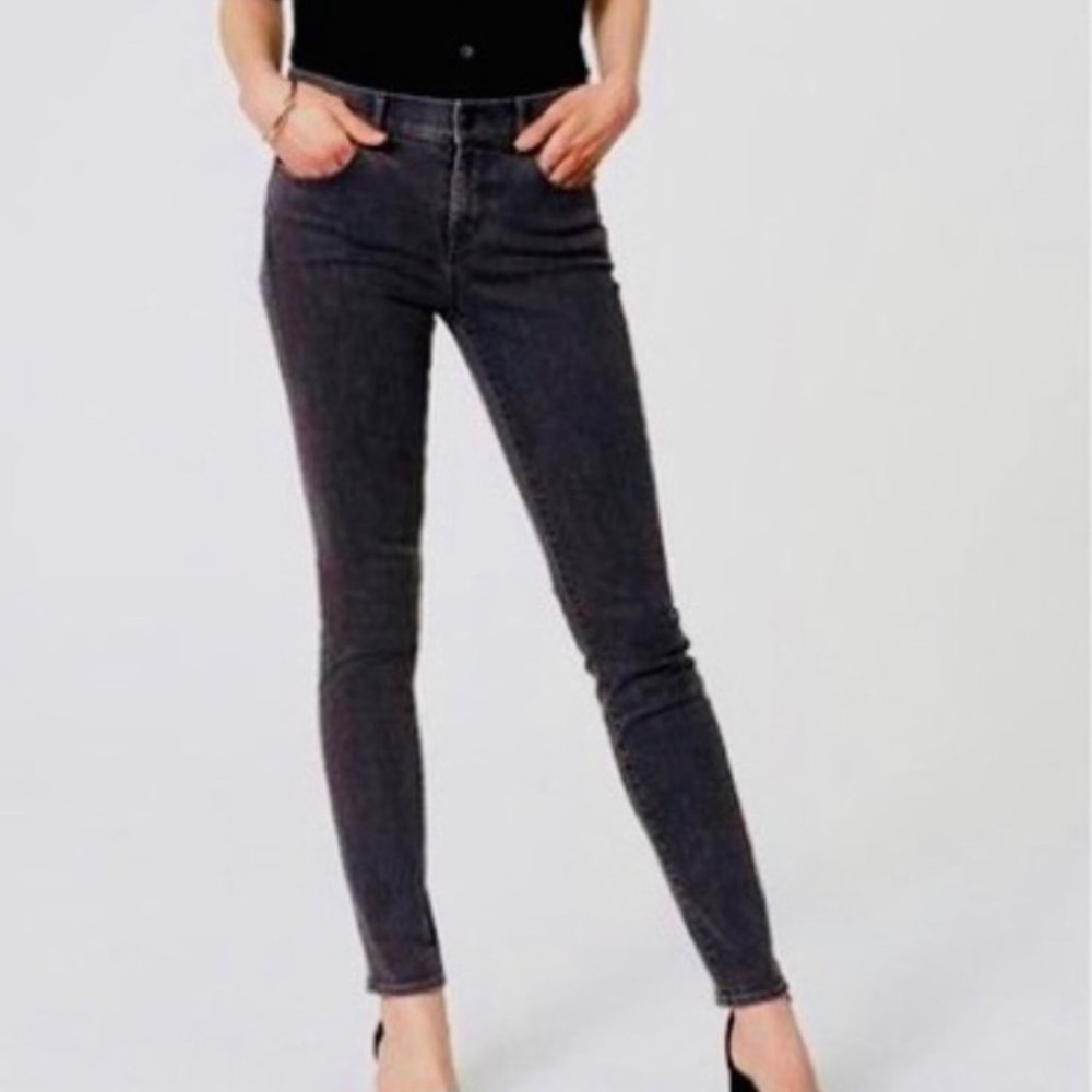 LOFT 4 (27) Curvy Skinny Jeans Washed Black Mid Rise Women’s Stretch